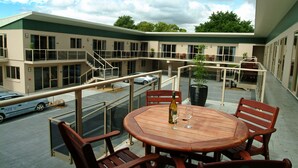 Terrace/patio - Emerald Spa Motor Inn (Rotorua)