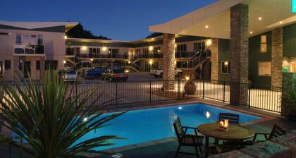 Emerald Spa Motor Inn