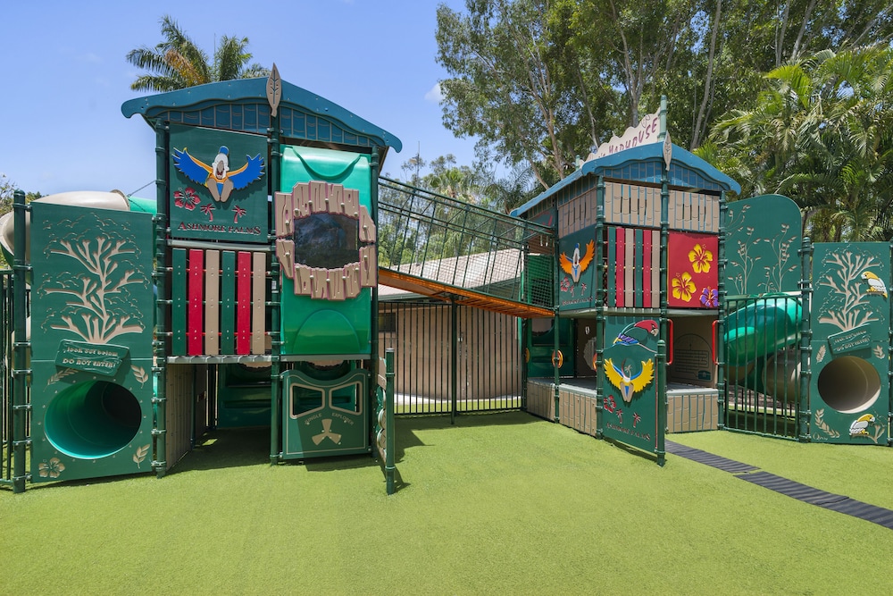 Ashmore Palms Holiday Village by null