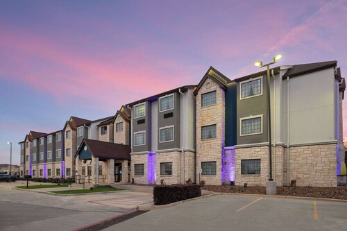 Microtel Inn & Suites by Wyndham Buda Austin South