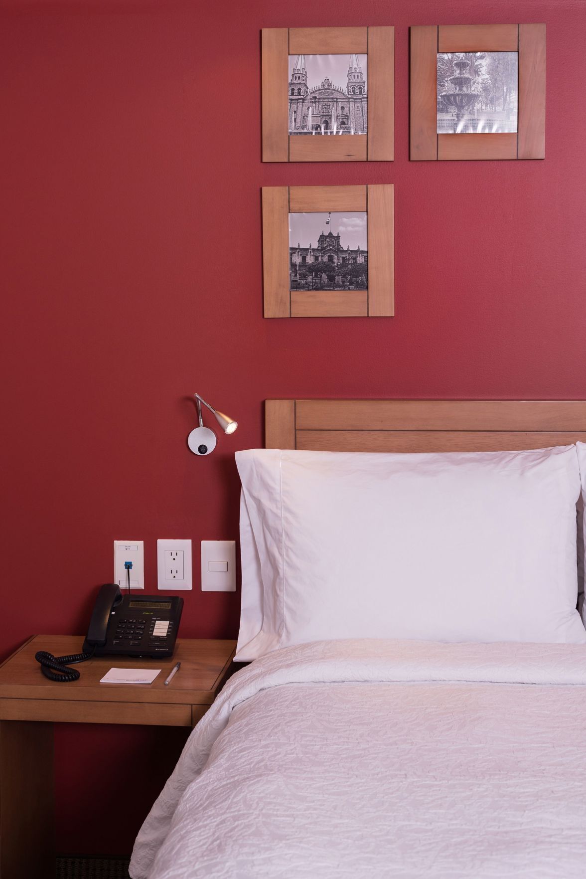 Premium bedding, in-room safe, desk, blackout drapes