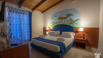 Pillowtop-patjalliset sängyt, minibaari, yksilöllisesti sisustettu