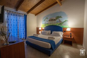 Colchones con pillow-top, minibar y decoración personalizada 