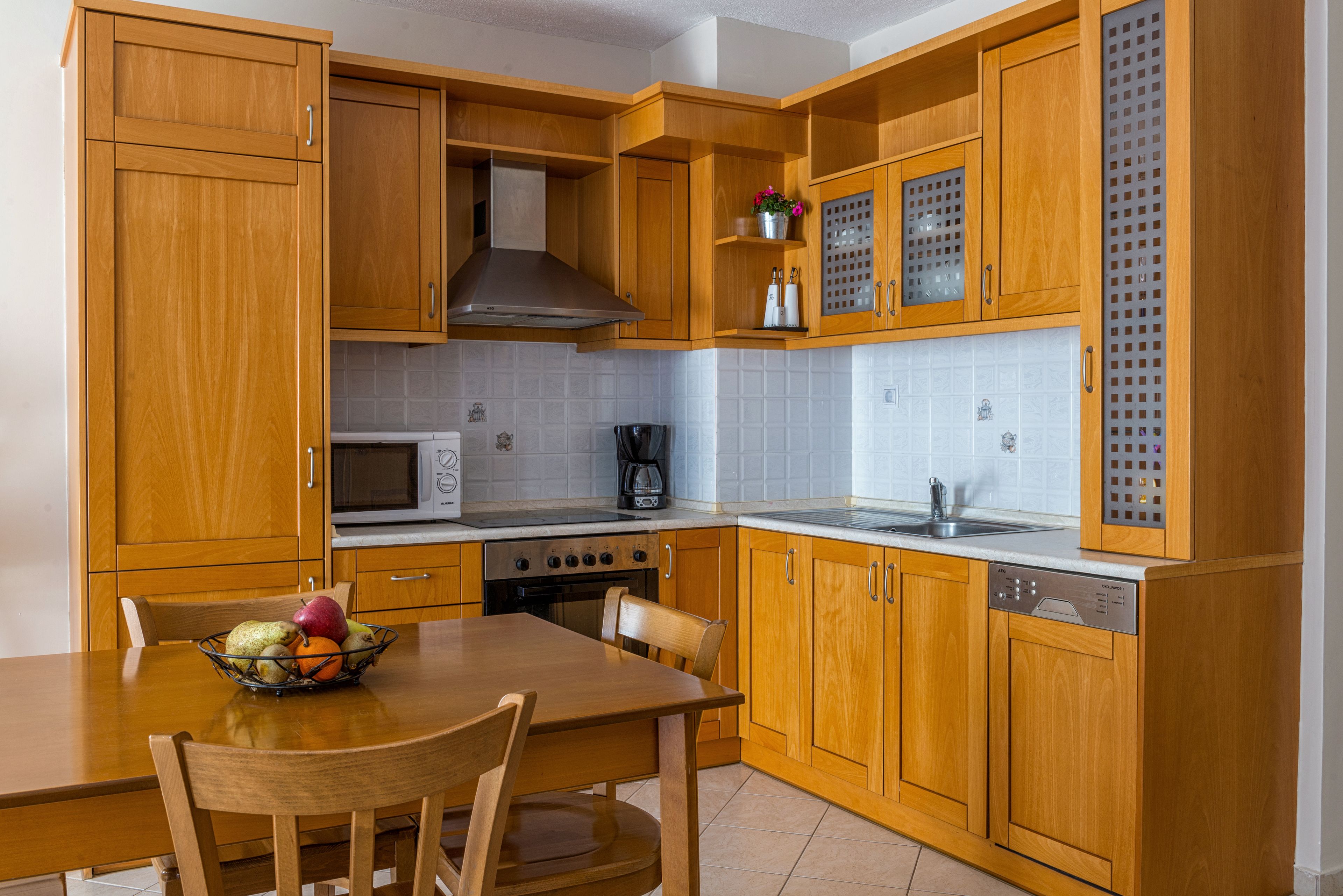 suite, sea view (4 people, hotel building) | private kitchen | fridge, oven, stovetop, electric kettle