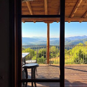 TV - Hotel Papanikola (Tripoli)