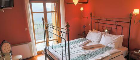 Classic Double Room (3) | 1 bedroom, pillowtop beds, minibar, in-room safe
