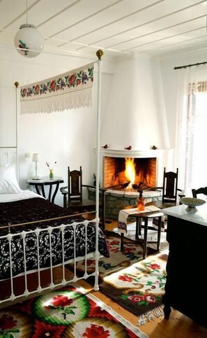 1 bedroom, pillow-top beds, minibar, in-room safe - Hotel Papanikola (Tripoli)