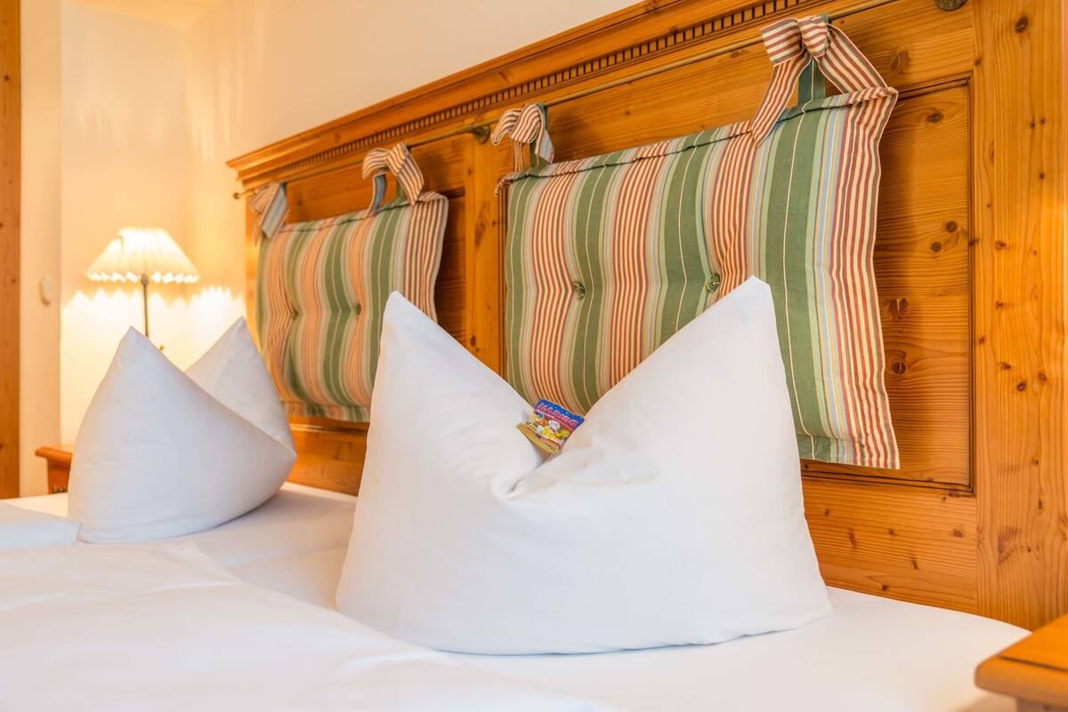 standard double room single use | hypo-allergenic bedding, down duvets, in-room safe, desk