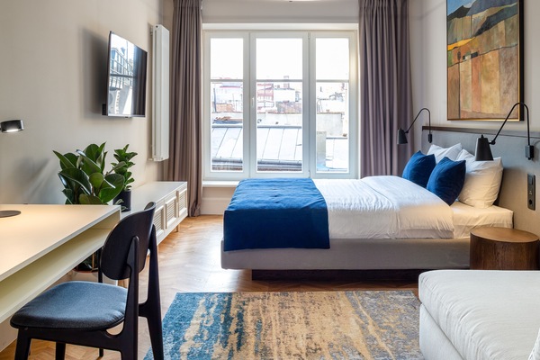 Deluxe Double Room, Courtyard View | 1 bedroom, premium bedding, down comforters, memory foam beds