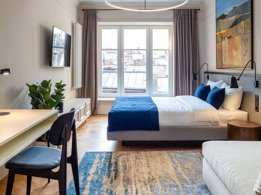 Quarto casal luxo, vista para o pátio | 1 quarto, roupas de cama premium, edredons de pluma