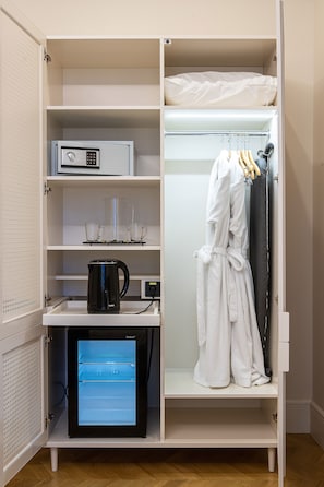 Standard Double Room | 1 bedroom, premium bedding, down duvets, memory-foam beds