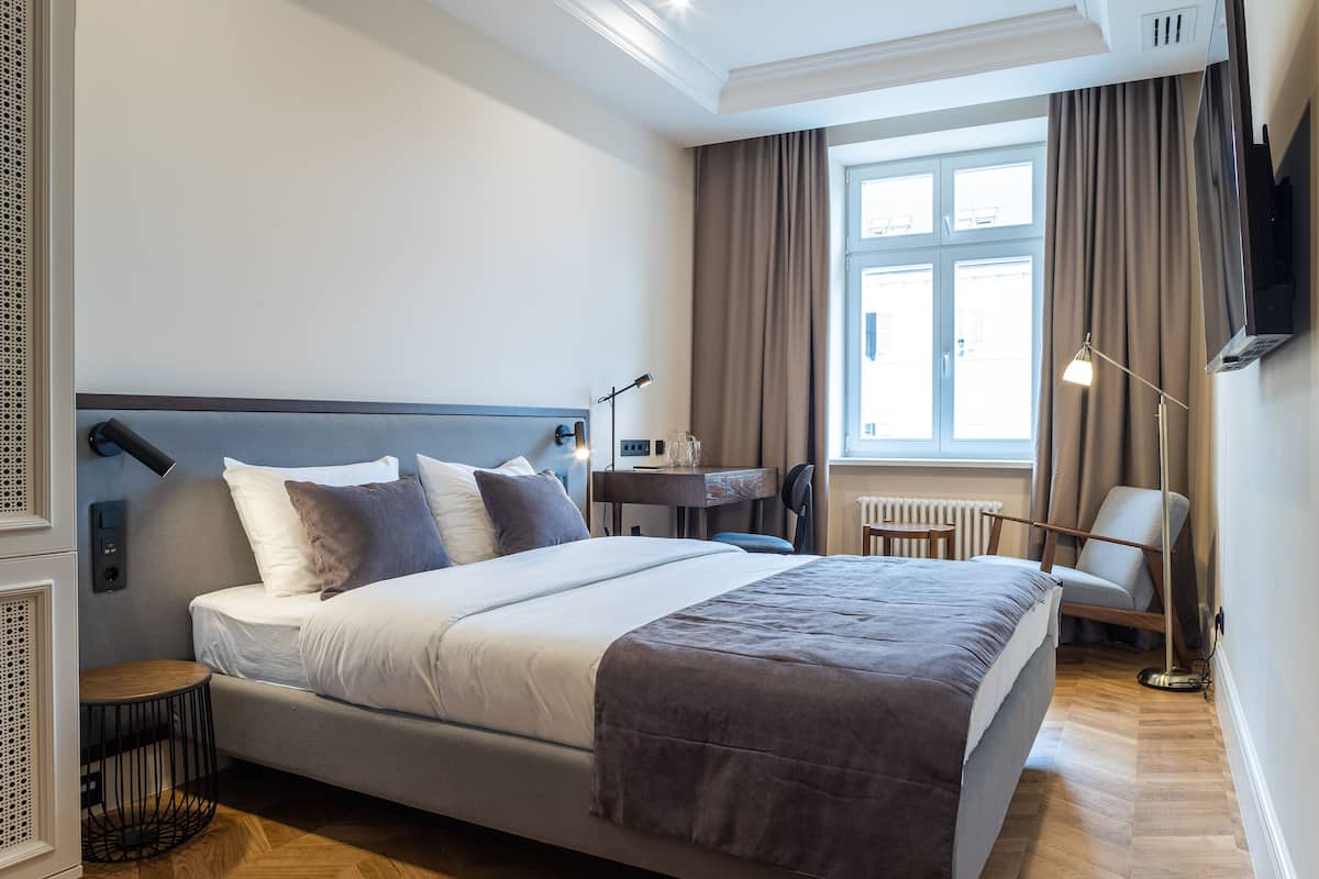 Double Room, City View | 1 bedroom, premium bedding, down comforters, memory foam beds