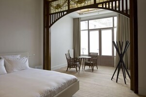 Select Comfort beds, minibar, in-room safe, individually furnished