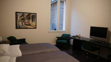 Deluxe Triple Room | Premium bedding, down duvets, Select Comfort beds