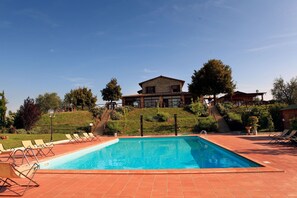 4 outdoor pools, pool umbrellas, sun loungers - Tenuta di Corbara (Orvieto)