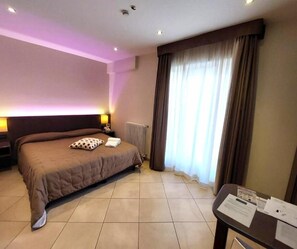 Deluxe-Doppel- oder -Zweibettzimmer, 1 Schlafzimmer, Stadtblick