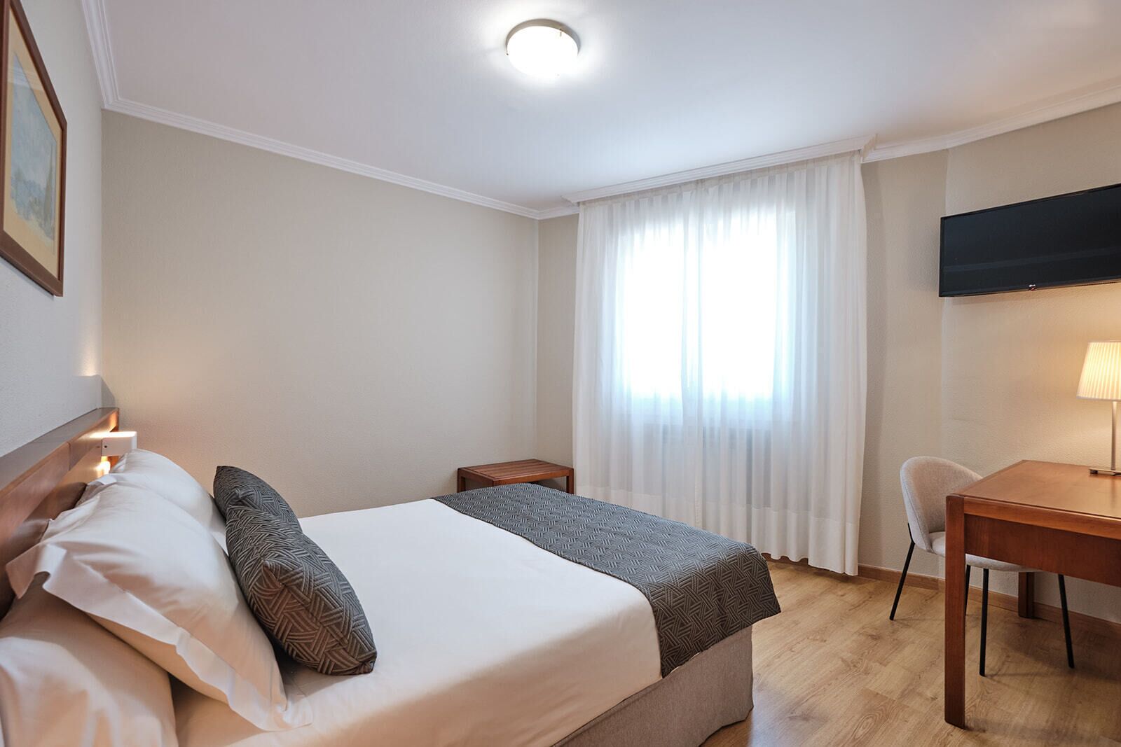 standard double or twin room, private bathroom | desk, laptop workspace, blackout curtains, soundproofing