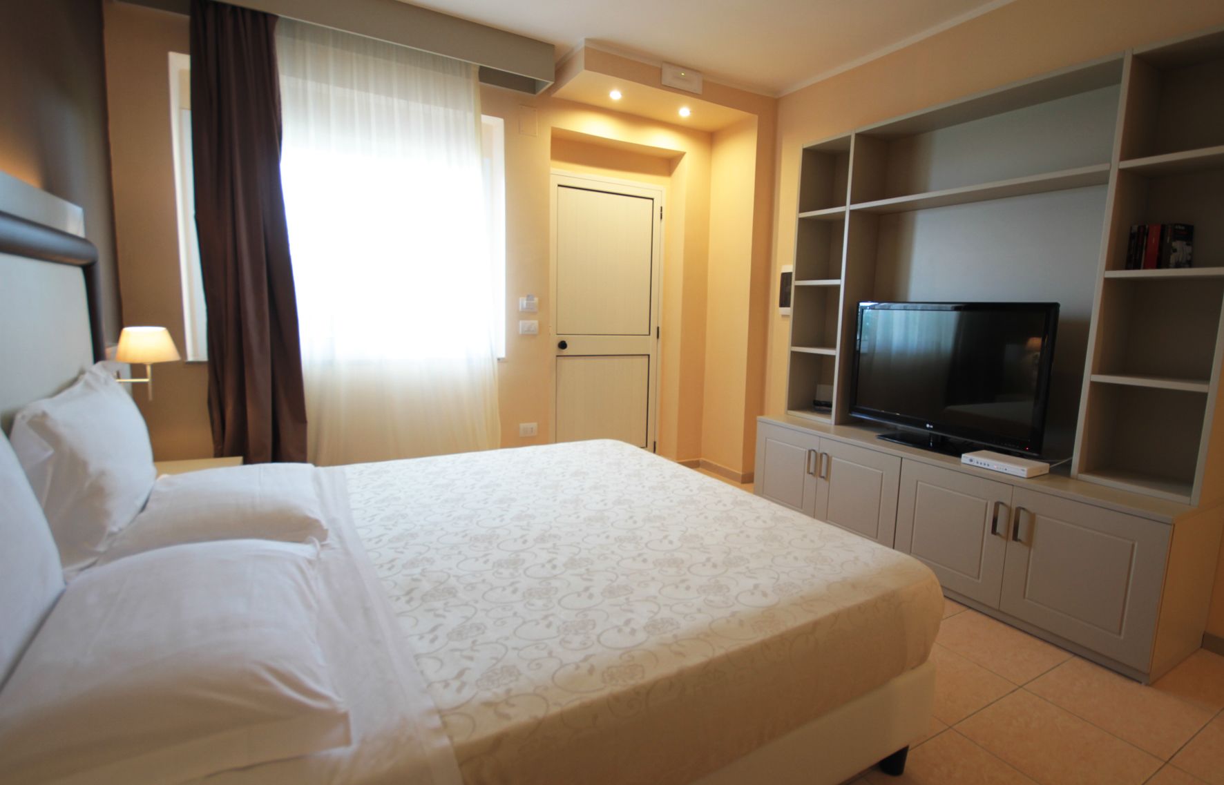 Down duvets, minibar, in-room safe, desk