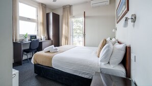 Classic Room, 1 Queen Bed, Balcony - Huskisson Hotel (Huskisson)