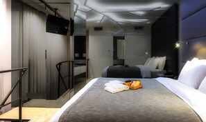 Family Duplex | Premium bedding, minibar, in-room safe, desk - The Purl Boutique Hotel (Istanbul)