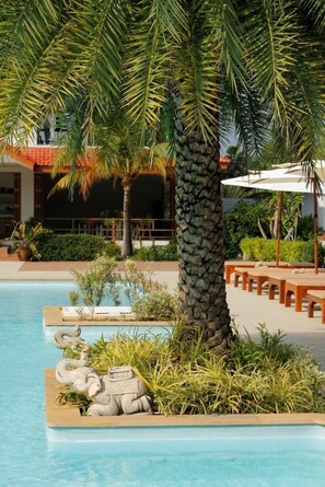 Property grounds - Armonia Village Resort and Spa (Chumphon)
