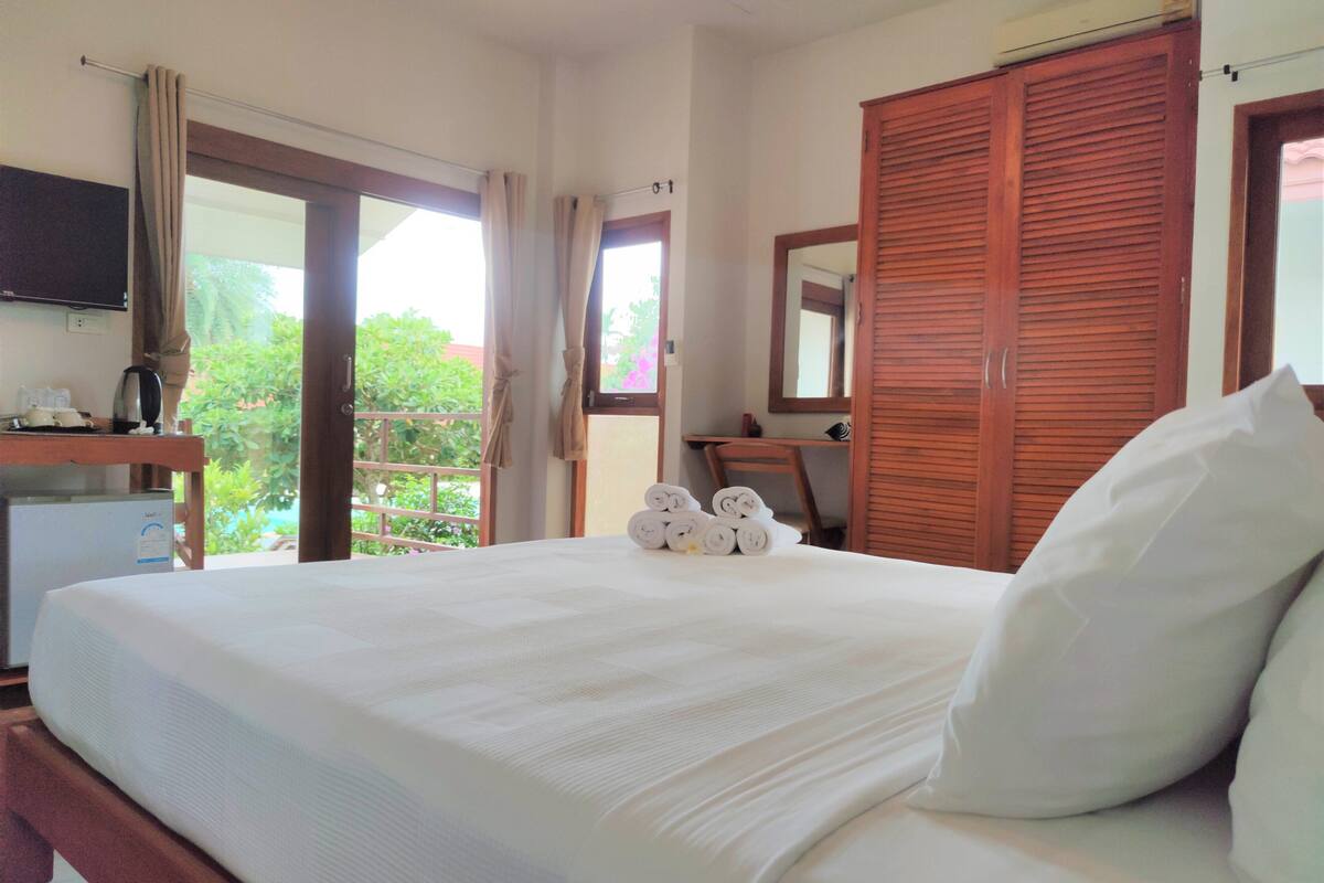 cottage (cottage double) | in-room safe, rollaway beds, free wifi, wheelchair access