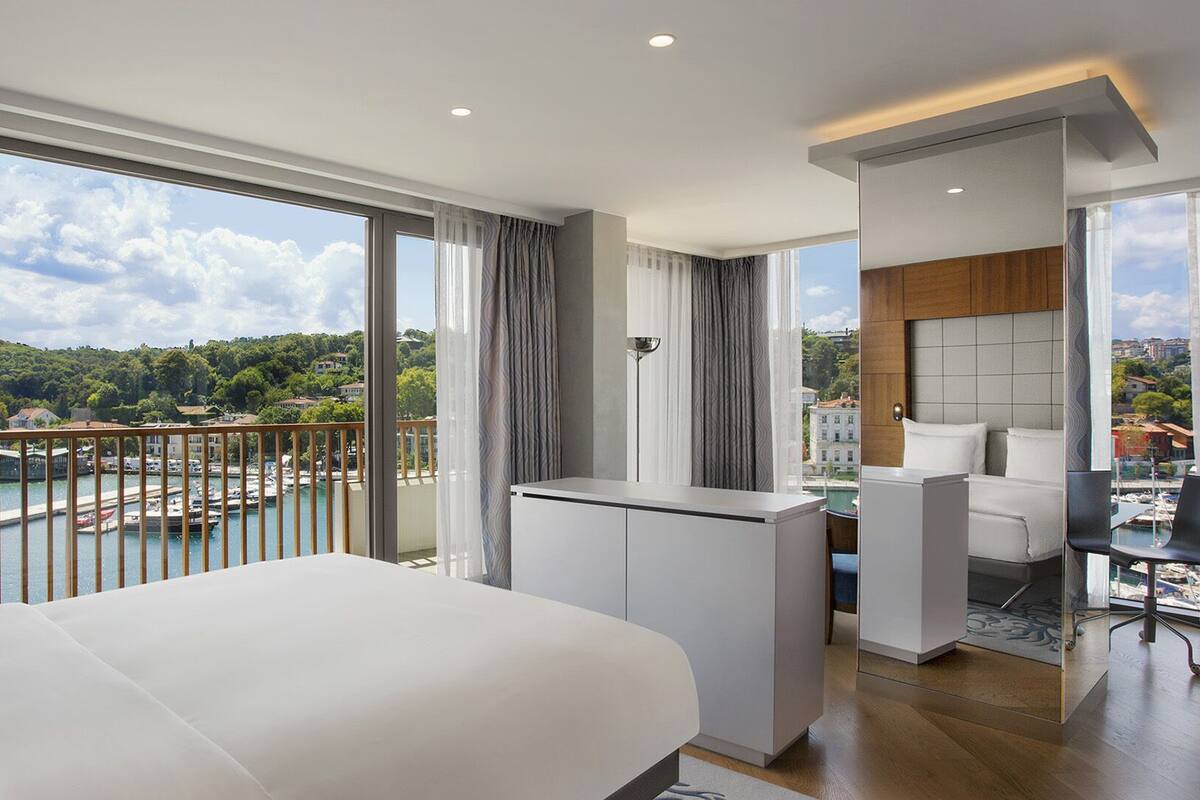 Peralatan tempat tidur premium, busa memori, bar mini 