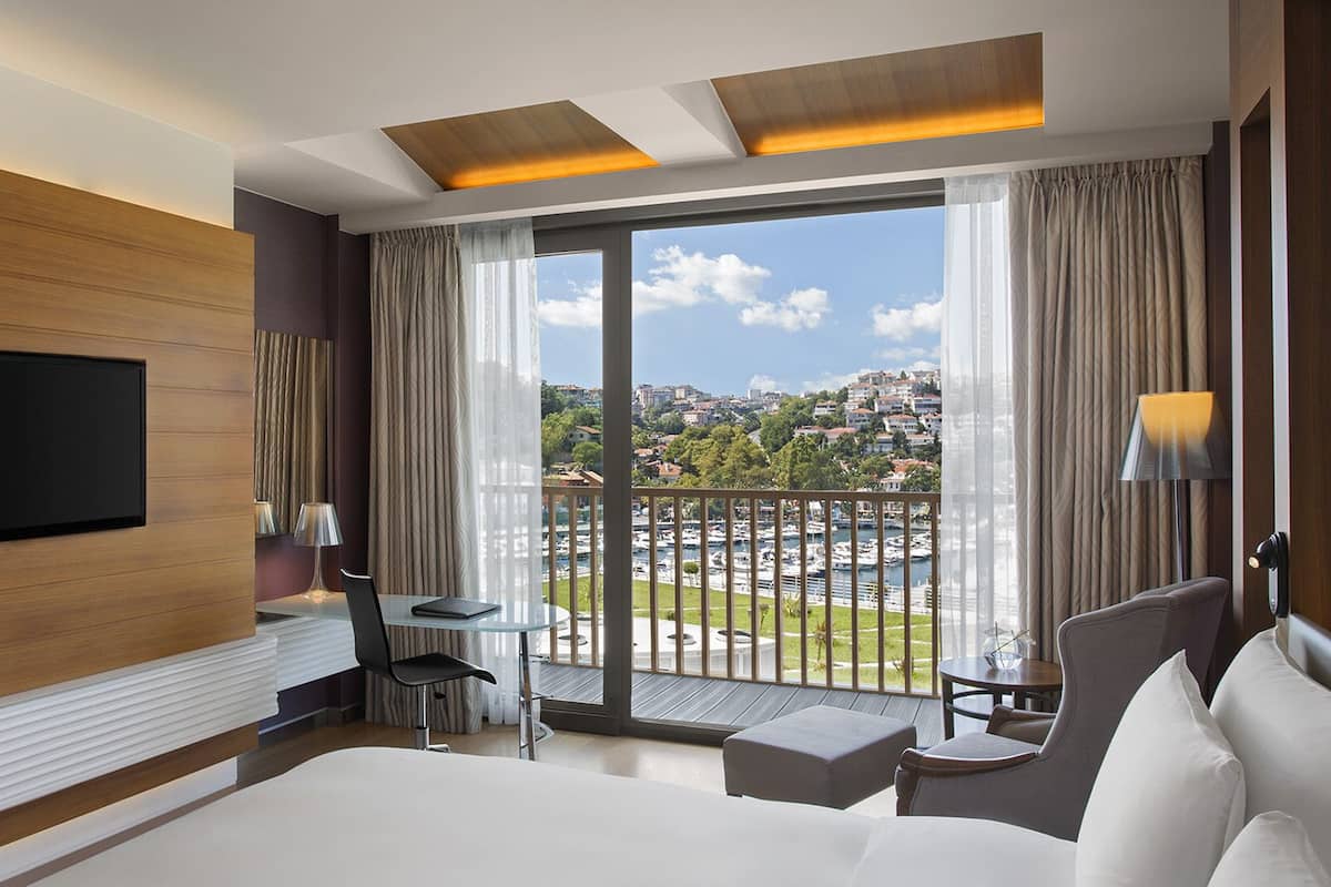Peralatan tempat tidur premium, busa memori, bar mini 