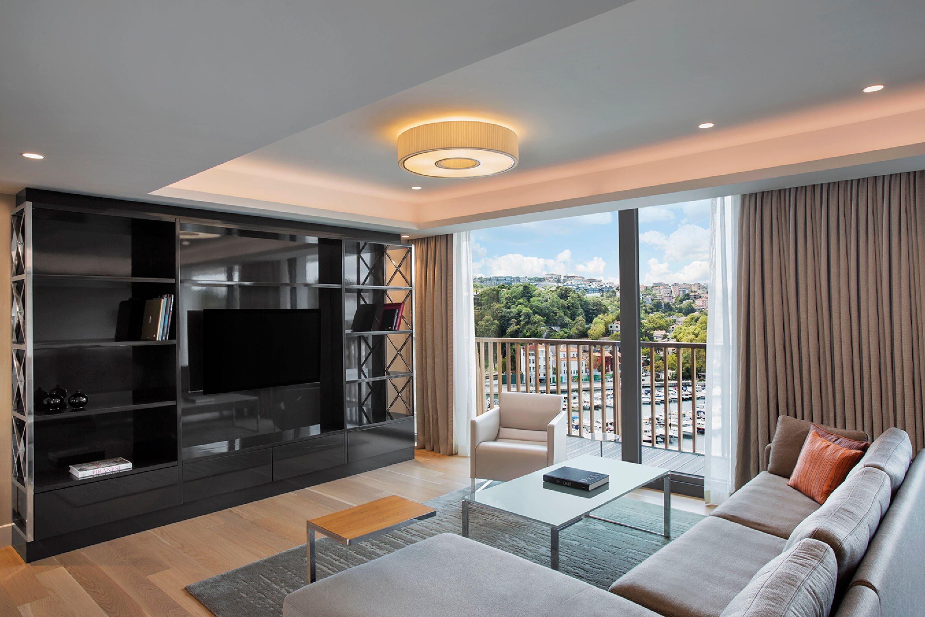 Premium bedding, minibar, in-room safe, individually furnished