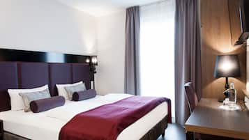 Comfort Double Room | Hypo-allergenic bedding, desk, free WiFi, bed sheets
