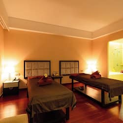 Behandlungsräume für Paare, Sauna, Whirlpool, Dampfbad