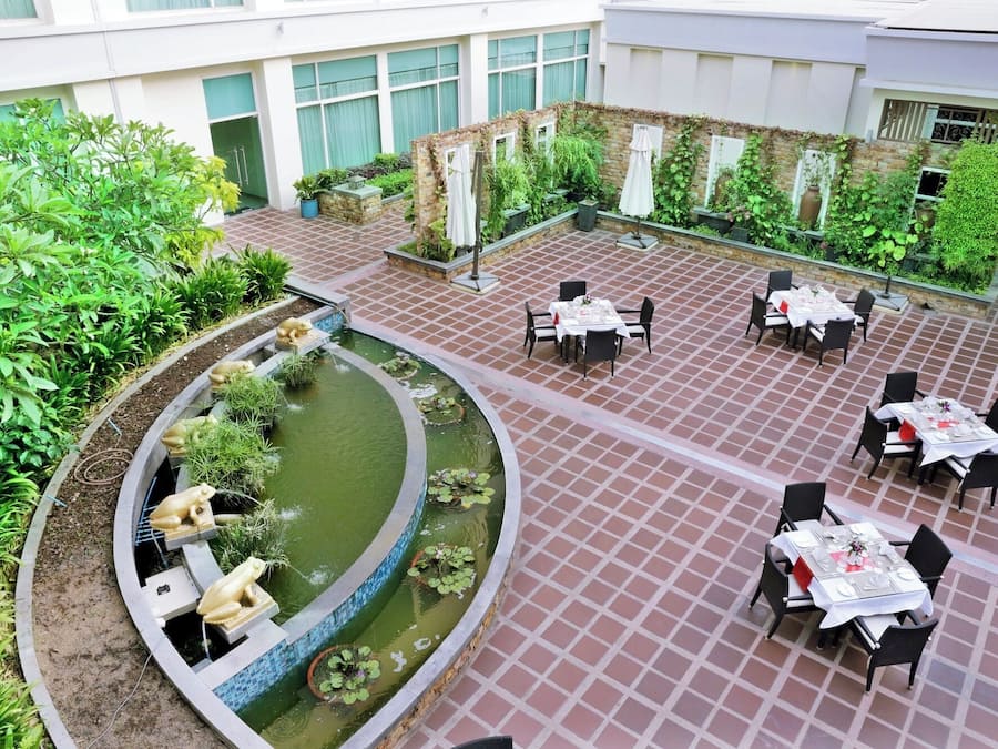 Area banquet outdoor