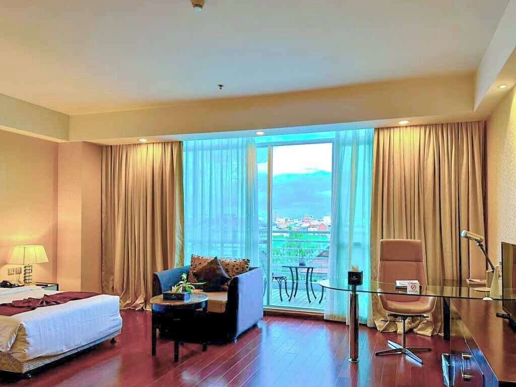 deluxe king room | 1 bedroom, egyptian cotton sheets, premium bedding, memory-foam beds