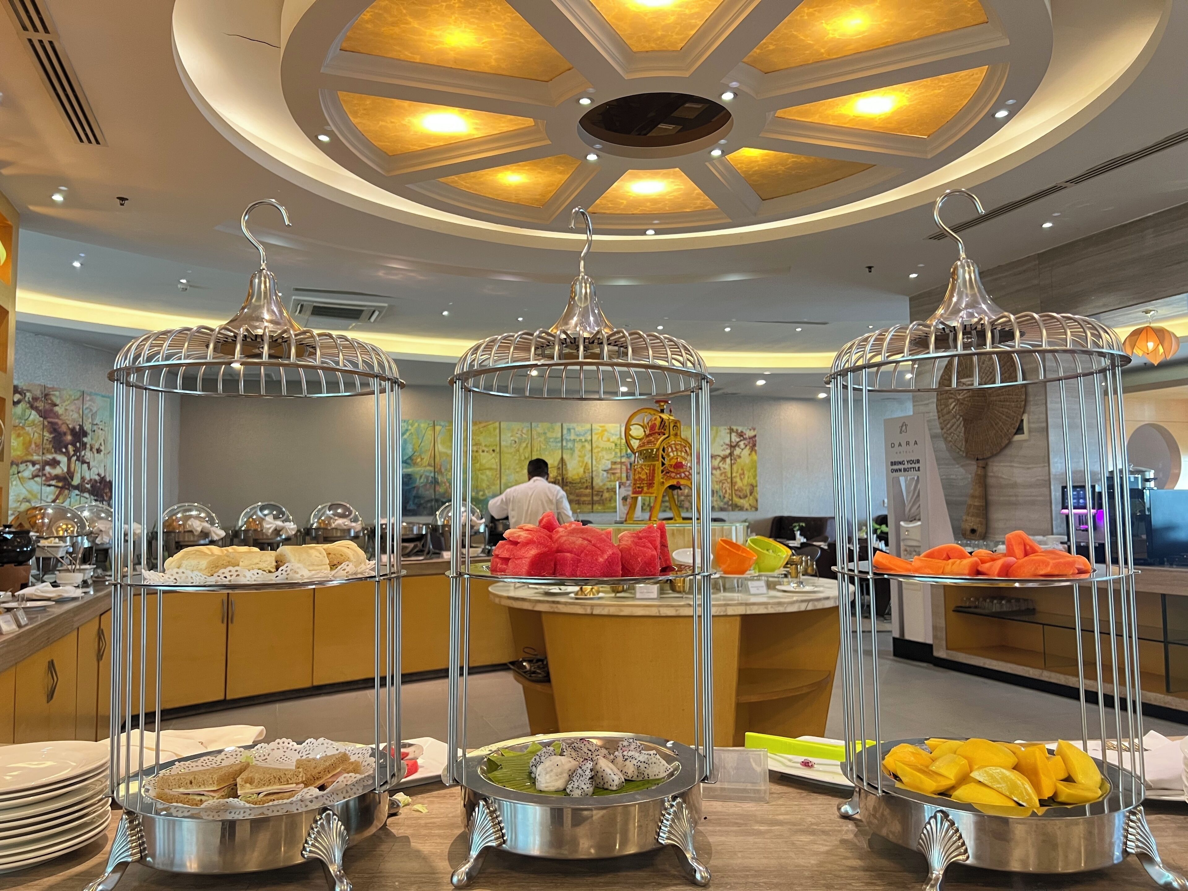 free buffet breakfast