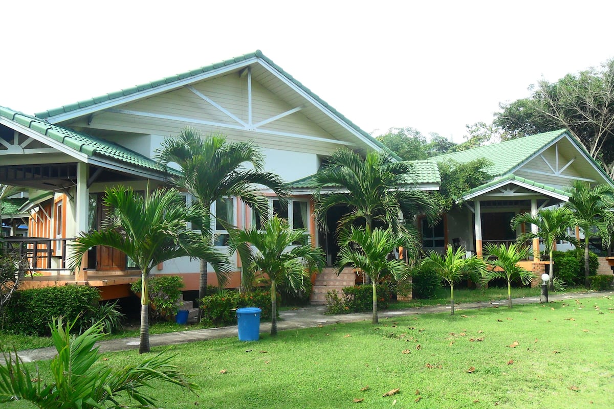 Family Bungalow | Exterior