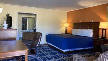 Standard Room, 1 King Bed, Non Smoking | Desk, iron/ironing board, free WiFi, bed sheets