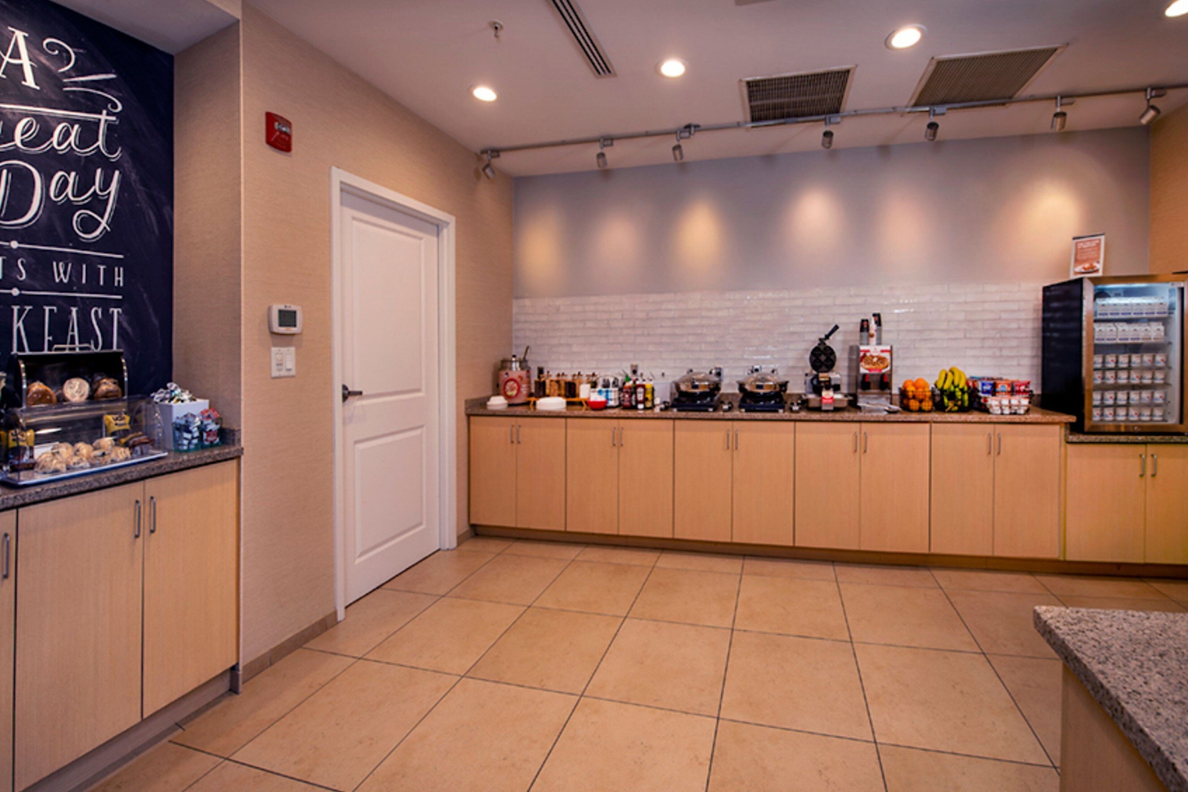 free daily continental breakfast