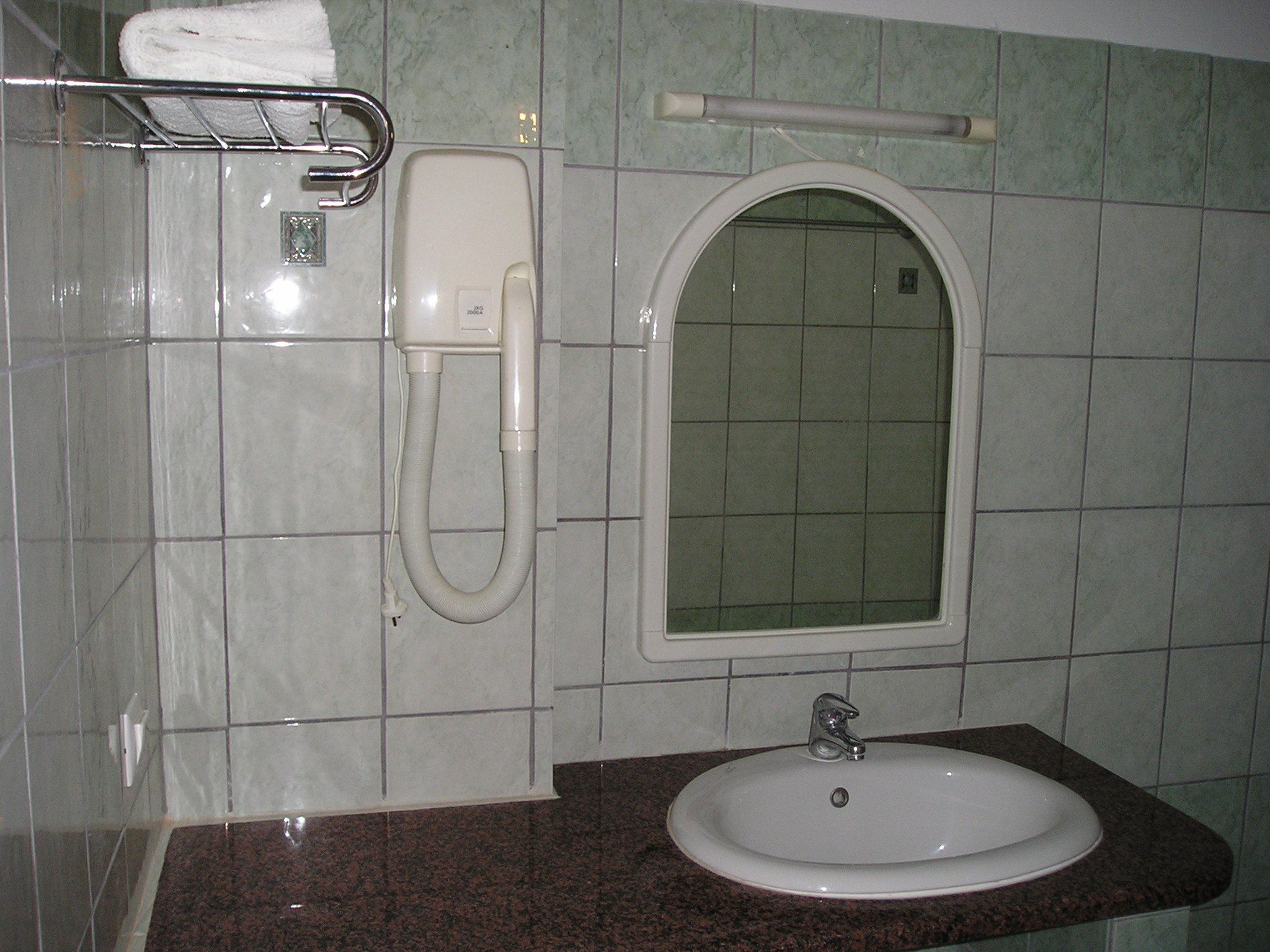 Wastafel kamar mandi