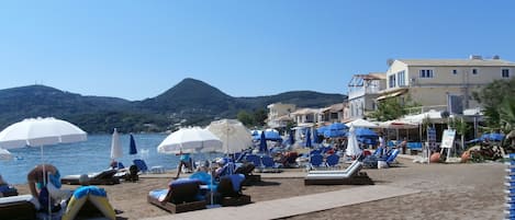 Una spiaggia nelle vicinanze