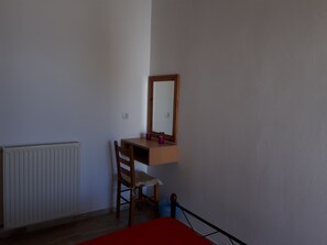 1 bedroom, individually decorated, iron/ironing board
