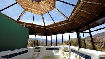 Indoor spa tub