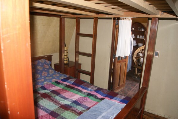 Family Cabin, 2 Bedrooms | Egyptian cotton sheets, premium bedding, down duvets