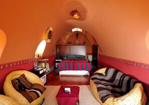Romantic Room, 1 Queen Bed, Mountain View, Mountainside | Egyptian cotton sheets, premium bedding, down duvets