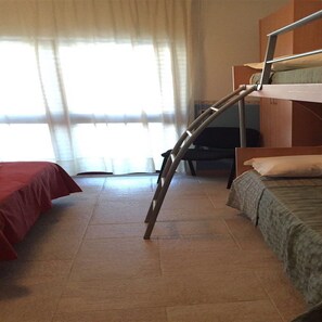 Pillow-top beds, minibar, in-room safe, desk - Santa Lucia Hotel (Corigliano-Rossano)