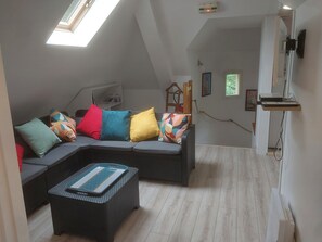 Family Cottage, Ensuite | Lounge - Domaine de Lesvaniel (Landudec)