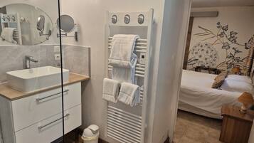 Superior-Apartment, Parkblick | Badezimmer