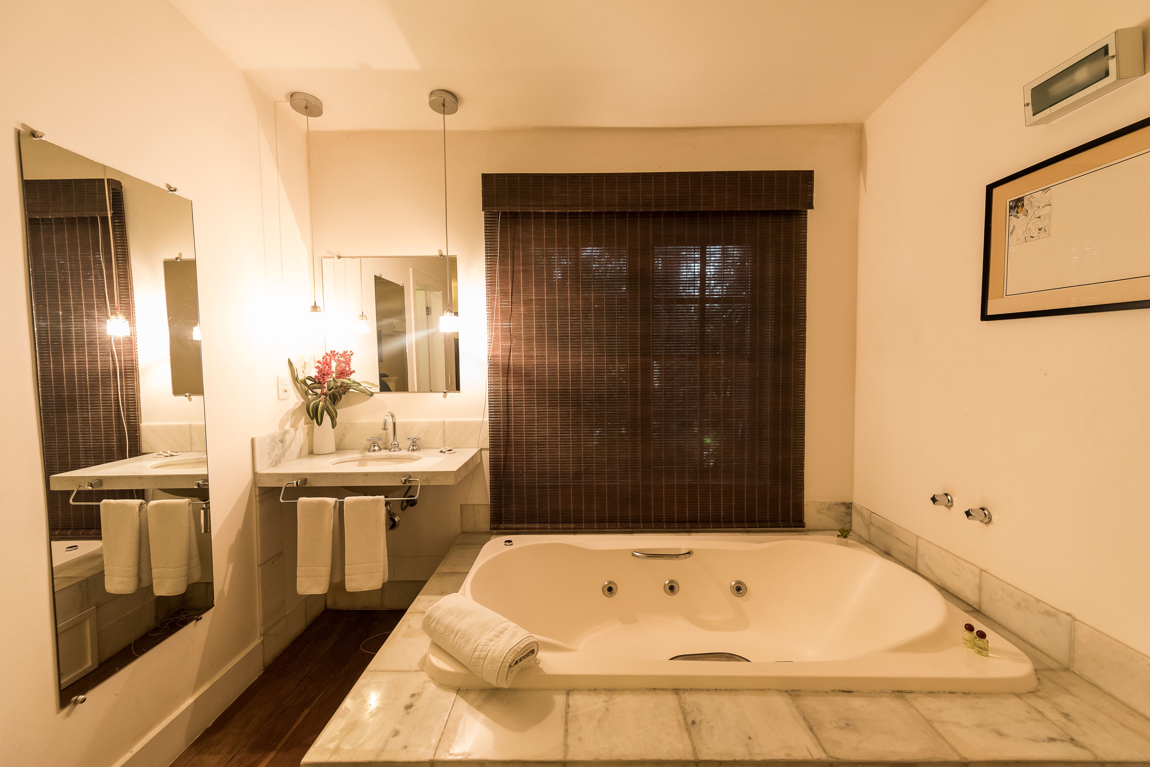 double room | minibar, desk, bed sheets