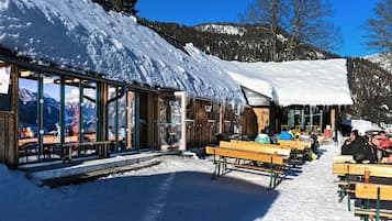 雪地及滑雪運動