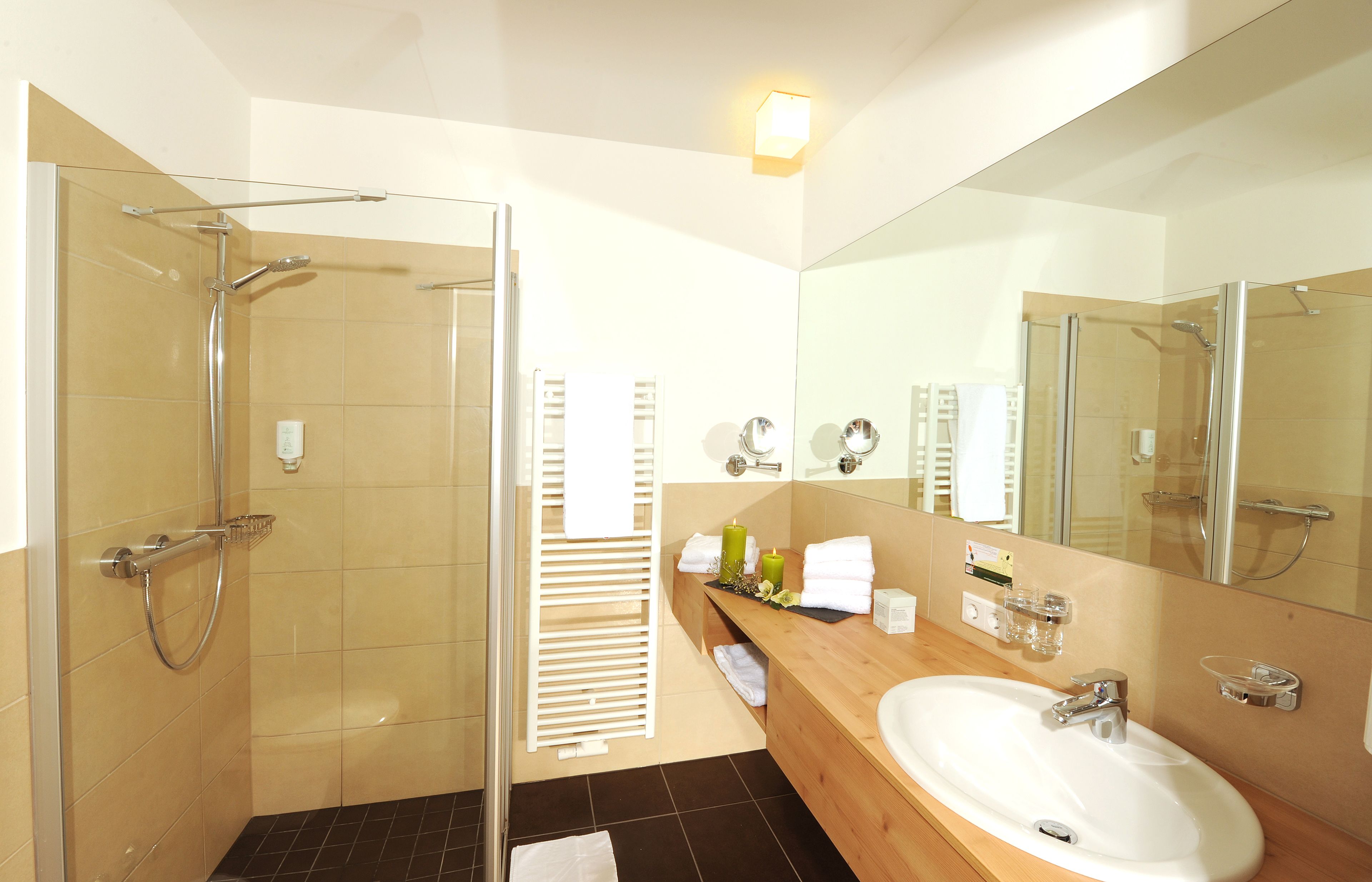 comfort double room, balcony | premium bedding, in-room safe, desk, free wifi