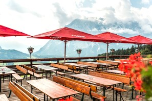 Outdoor dining - Hotel Seebacherhof (Bad Mitterndorf)